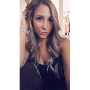 Meet your Posher, Kayla